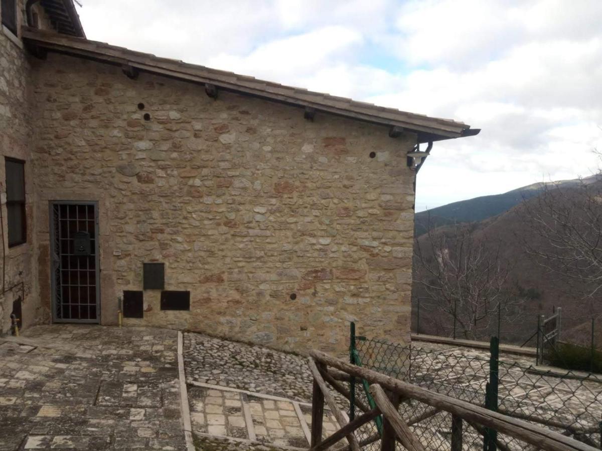 Castello Di Acera Farm stay Campello sul Clitunno
